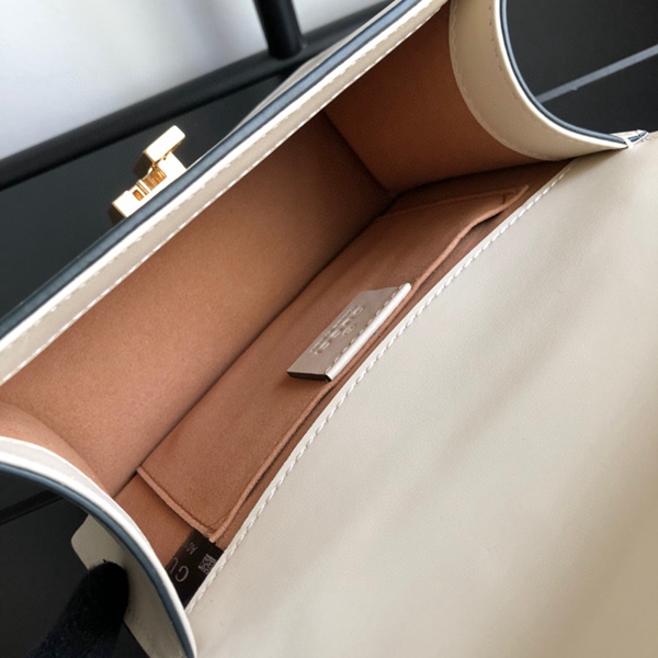 グッチバッグ着用イメージ